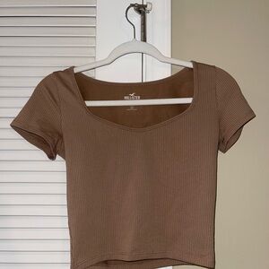 Hollister Women's Tan Ribbed Short Sleeve Tee